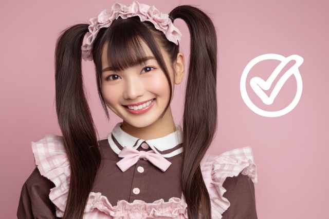 こちらをみるチェックマークを浮かべたコンカフェ 嬢