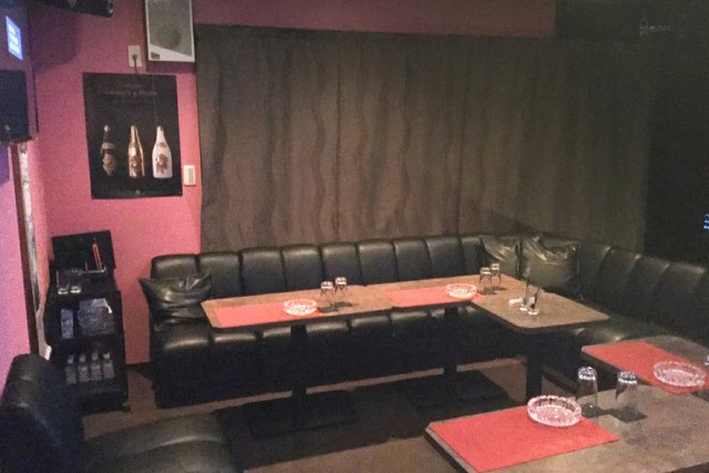 川越のキャバクラ「club Galerie」の店内