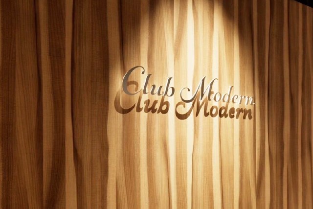 浦和のキャバクラ「Club 杢檀~MODAN~」の店内