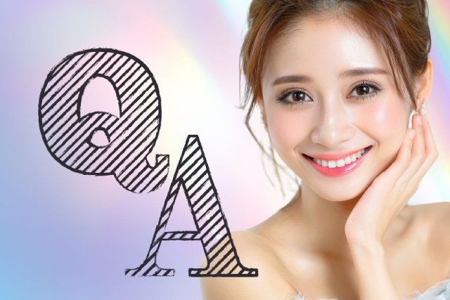 虹色の背景に笑顔のキャバ嬢とQ&Aの文字
