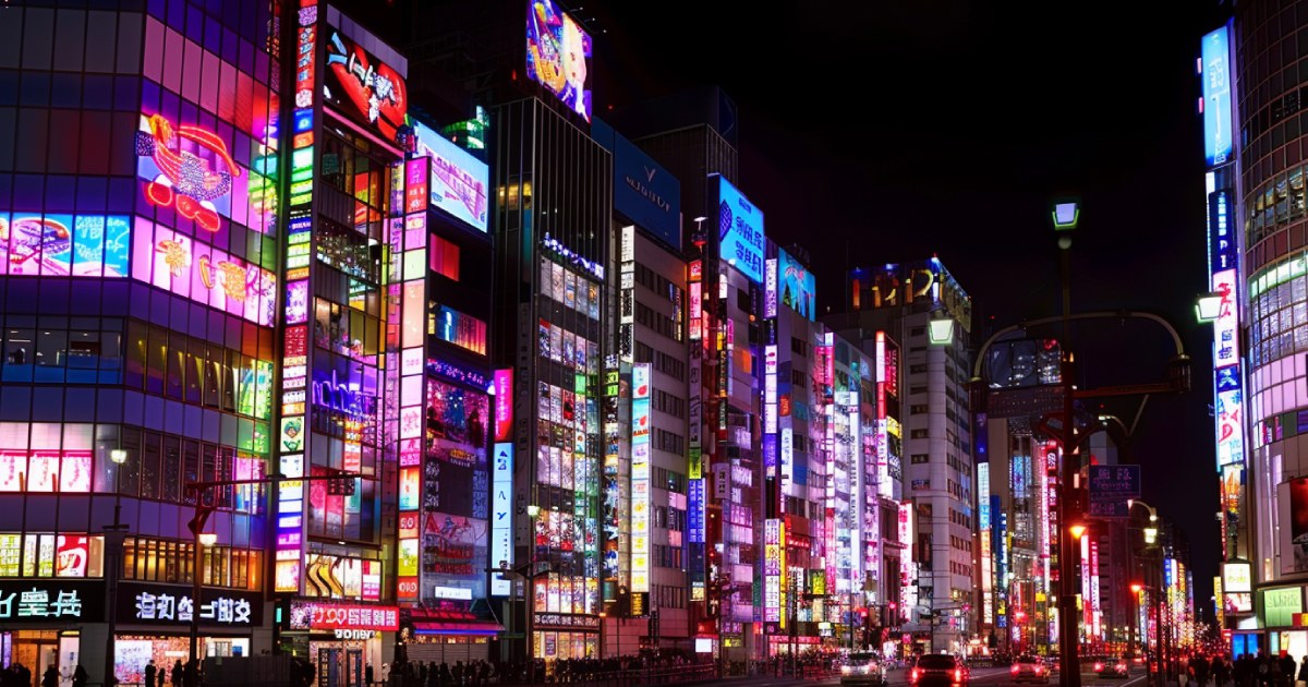 夜の東京の繁華街