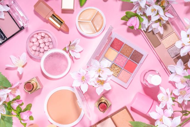 【コンカフェ】使用済みメイク道具 まとめ売り コンカフェ嬢のメイクガイド♡苦手でも盛れるコツや面接でのメイクを