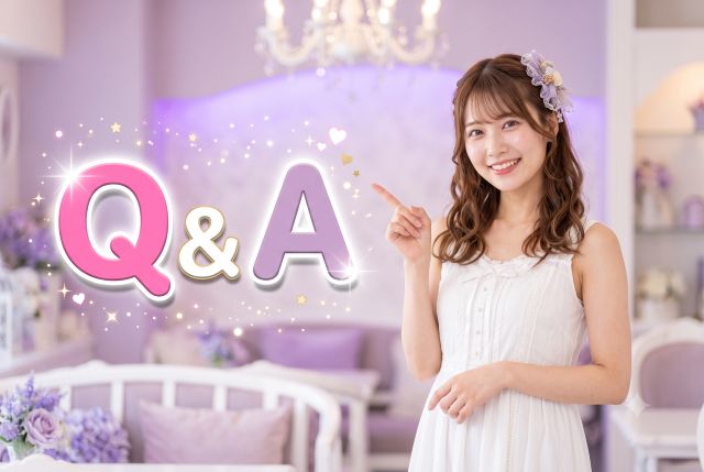 Q&Aと書かれた文字を指さす女性